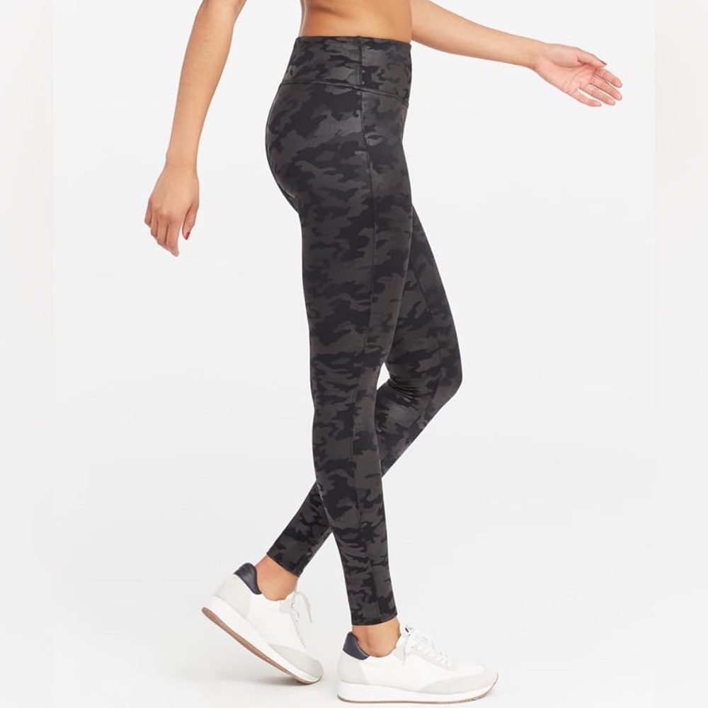 SPANX Faux Leather Camo Leggings Sculpting High Rise Athleisure Pants Size S